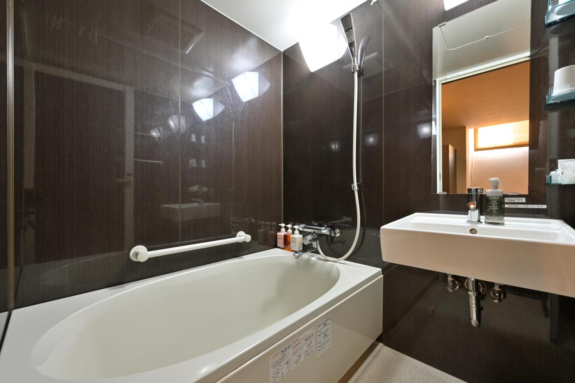 Wakayama Urban Hotel Bagian luar foto